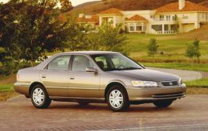 2000 Toyota Camry 4 Dr LE Sedan