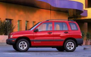 2002 Chevrolet Tracker 2WD 4dr SUV 