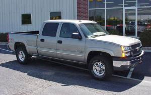 2004 Chevrolet Silverado 1500HD 4dr Crew Cab LT 4WD SB Shown
