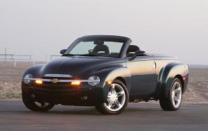 2005 Chevrolet SSR 2dr Regular Cab Convertible LS Rwd SB