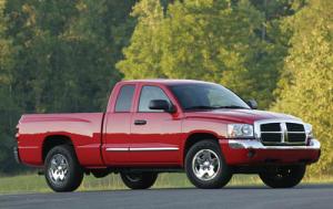 2005 Dodge Dakota 2dr Club Cab Laramie 4WD SB