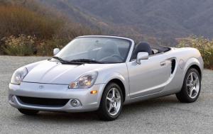 2004 Toyota MR2 Spyder 2dr Convertible Shown