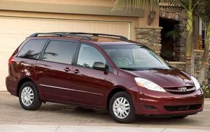2009 Toyota Sienna LE Minivan