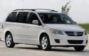 2011 Volkswagen Routan S Minivan