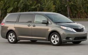 2011 Toyota Sienna LE Minivan